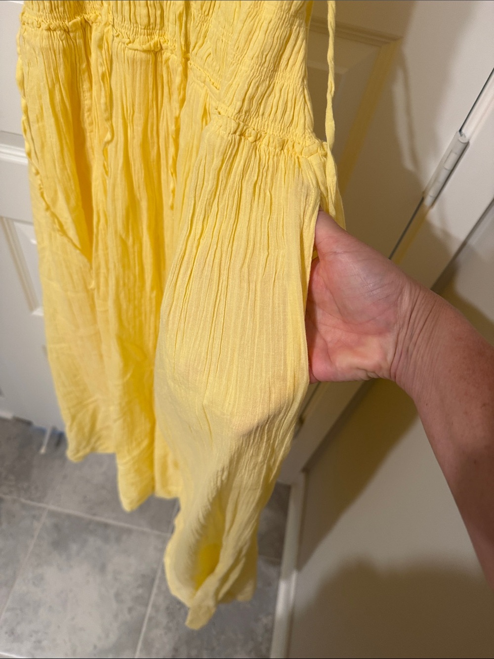 FREE PEOPLE PINEAPPLE SLICE Yellow Women's Smocked Midi Dress S SMALL backless π - Picture 5 of 12